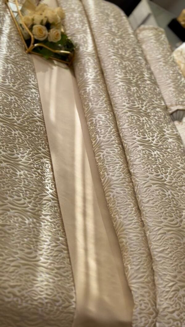 Luxury – Image 5