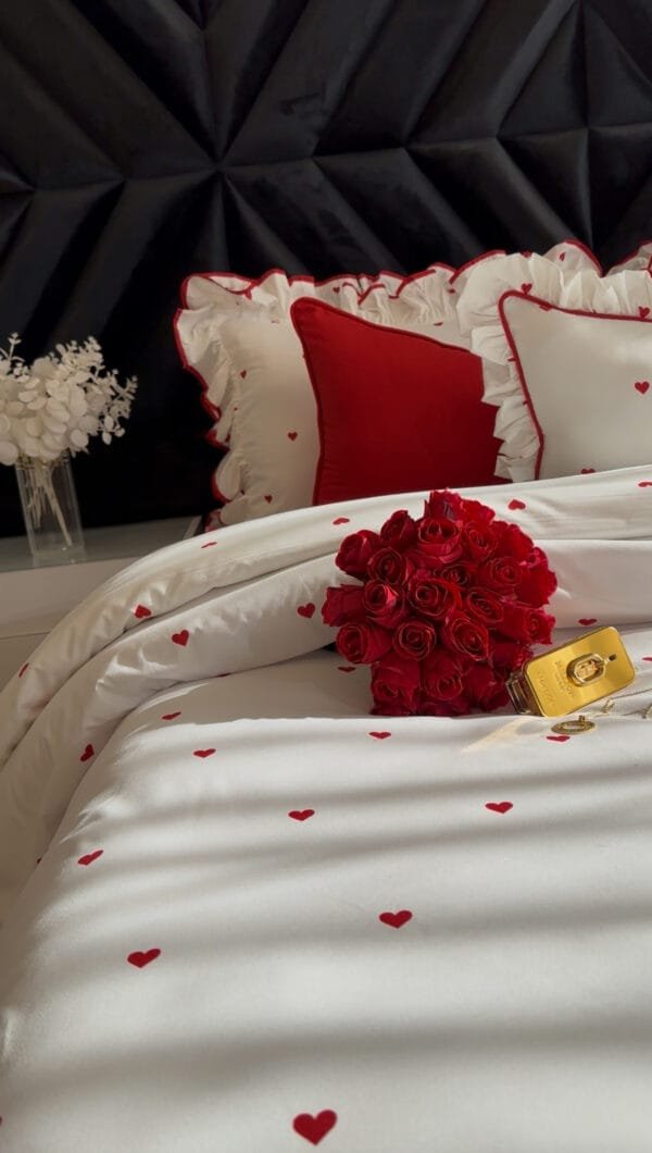 Romance – Image 4